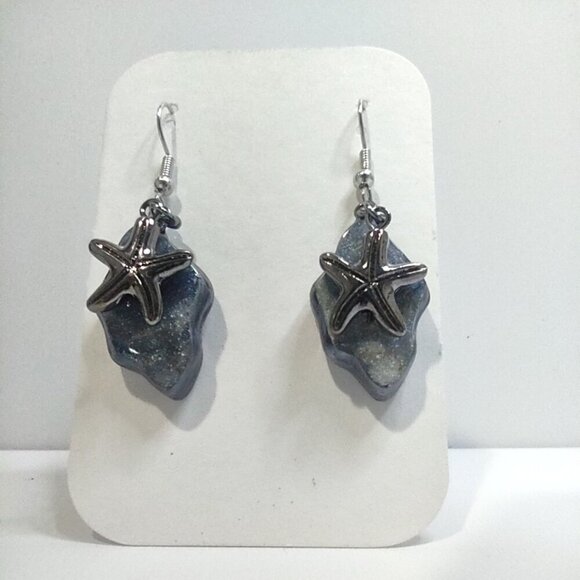 Handcrafted Ocean Theme Dangle Earrings Starfish - Picture 2 of 2
